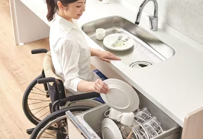 LIXIL　Well Life車いすキッチン　ビルトイン食洗機